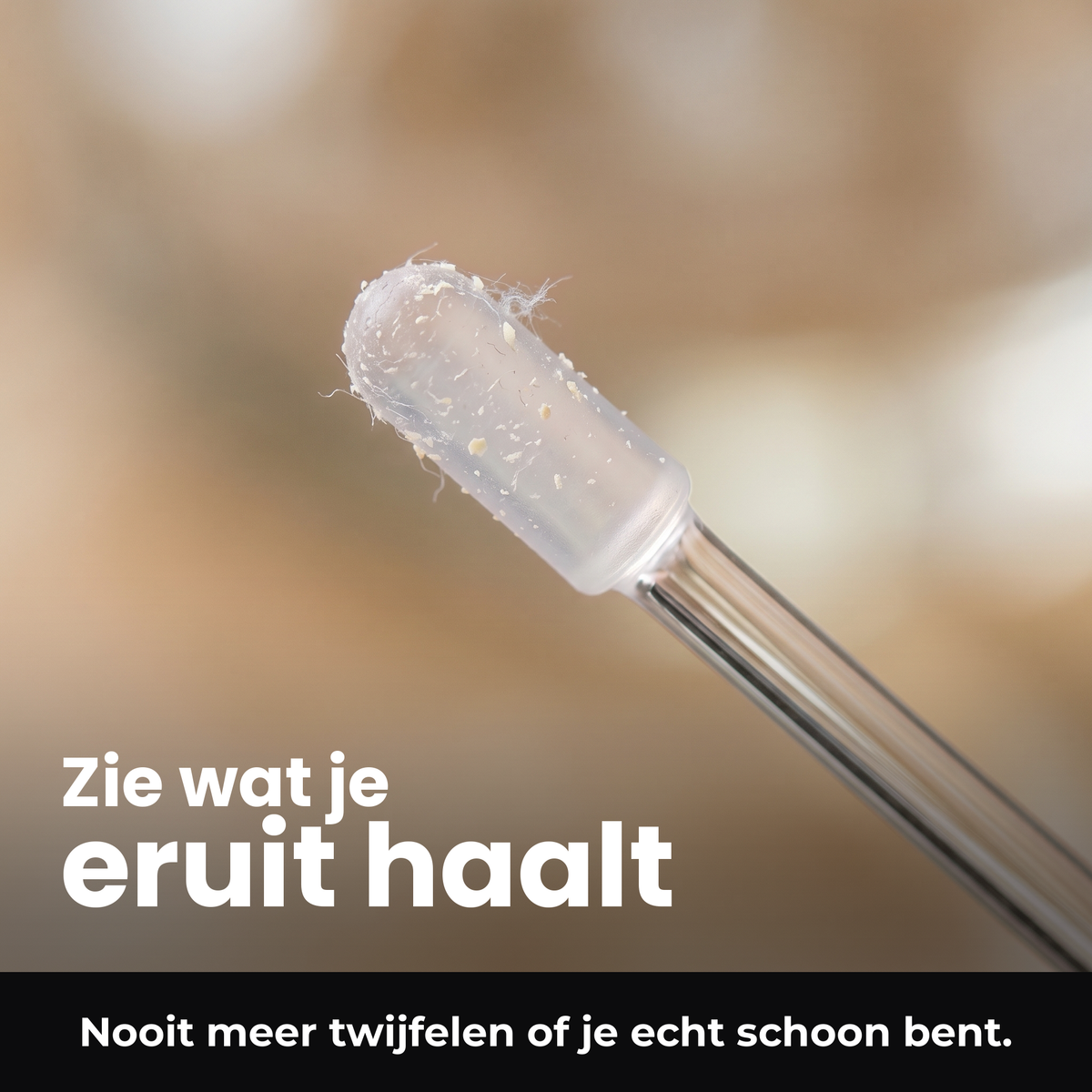 Voria EarClean kleeftip van dichtbij met lichte pluisjes